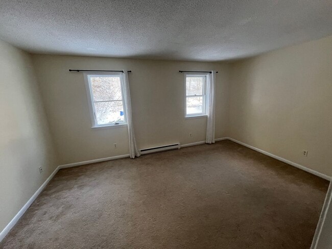 Building Photo - 2 Bedrooms Close to Dartmouth (CURRENTLY U...