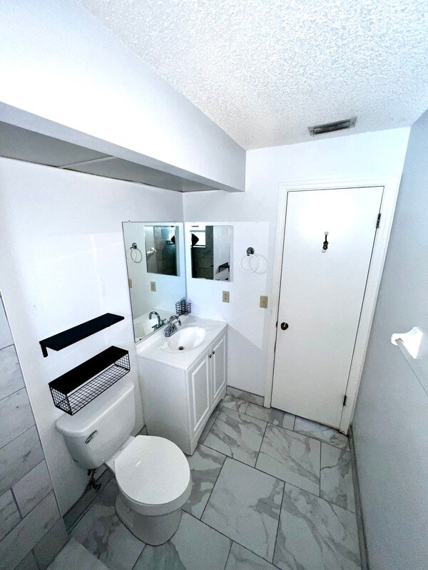 Building Photo - 7744 St Andrews Blvd