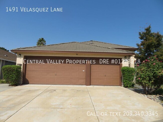 Primary Photo - OCTOBER SPECIAL! $300 off 1st Month's Rent!
