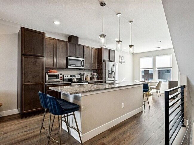 Building Photo - 3073 W Bates Ave