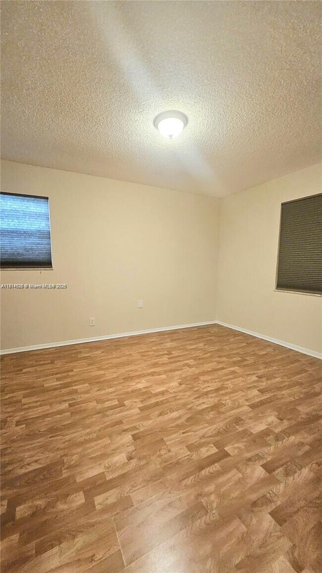 Building Photo - 3038 NW 69th Ct