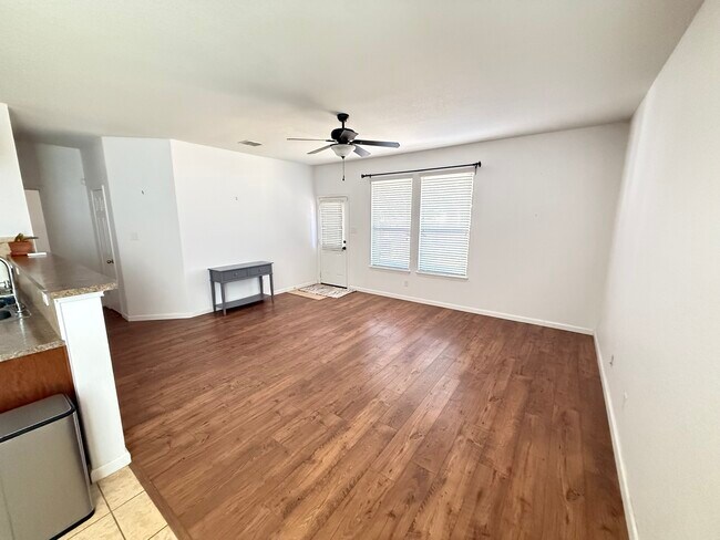 Building Photo - 16206 Raceway Downs