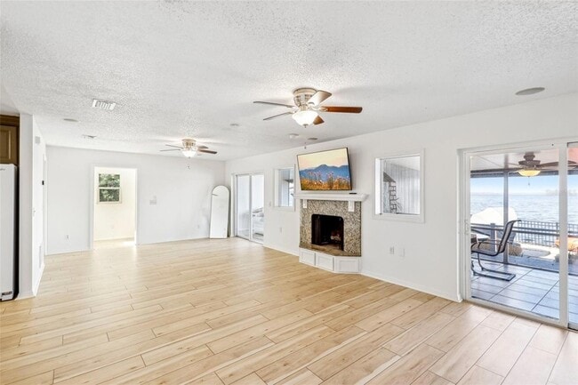 Building Photo - 3420 Lake Harney Cir