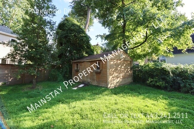 Building Photo - 10239 Parkwood Dr