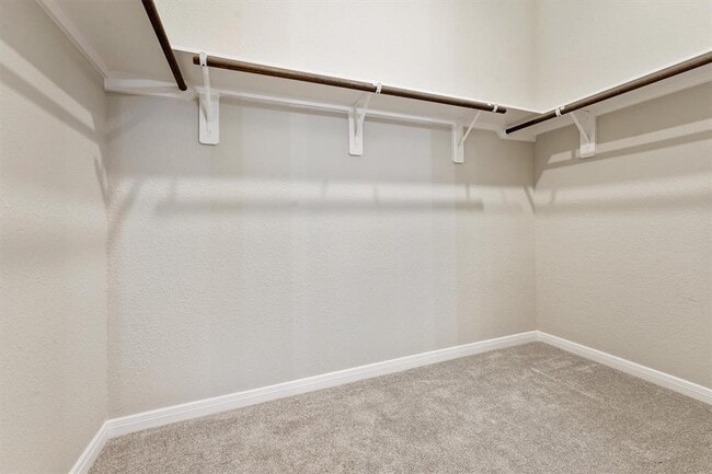 Building Photo - 5620 Madison St