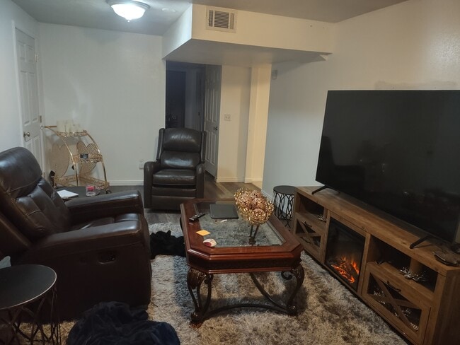 Family/Living Room - 11257 S Cedar View Cir