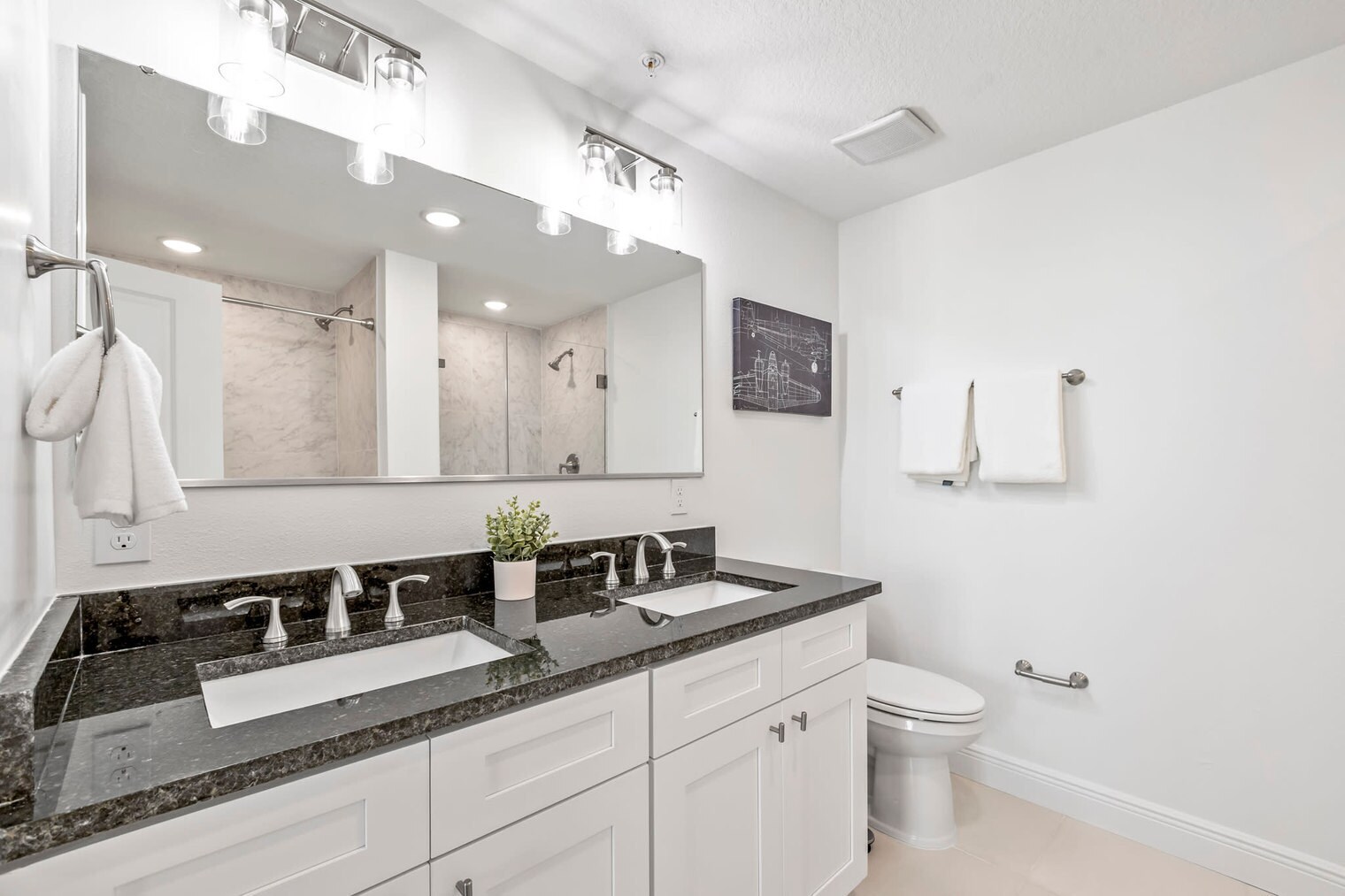 Building Photo - 605 Kemp St