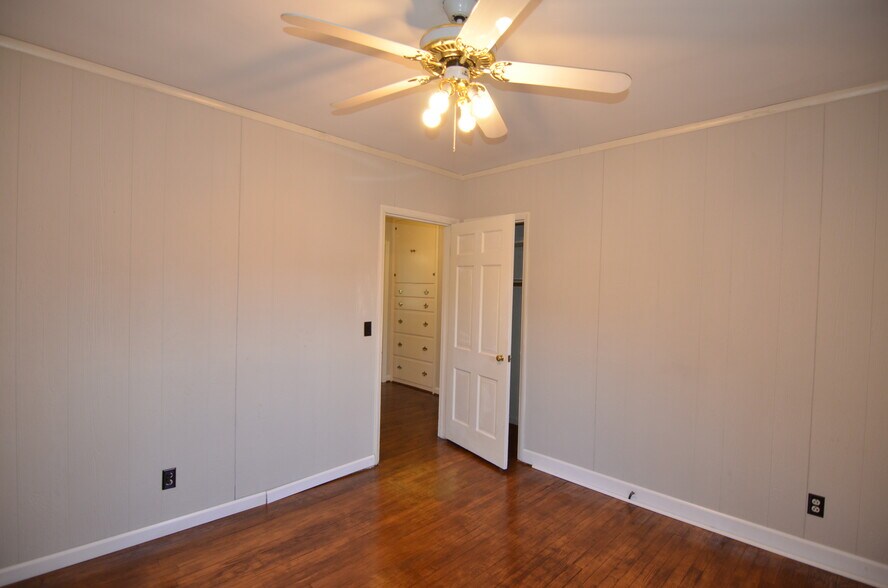 Building Photo - 6955 Ken Arbre Dr