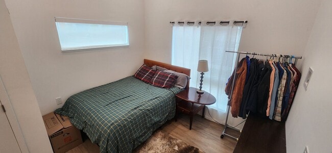 Building Photo - Cozy 2 Bed/1 Bath House, Park Like Setting, Pet Friendly, Fenced Yard