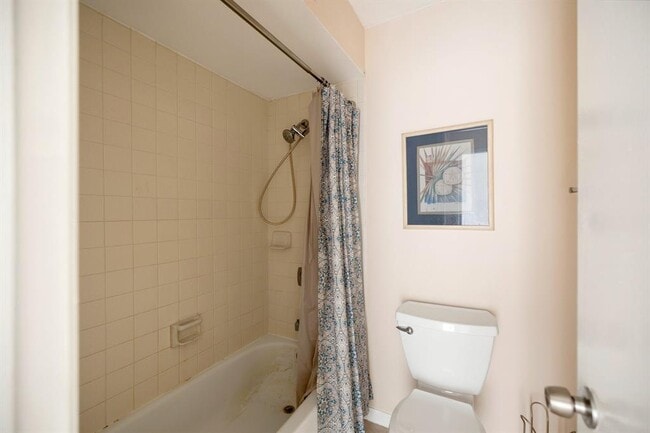 Building Photo - 15575 Marina Dr