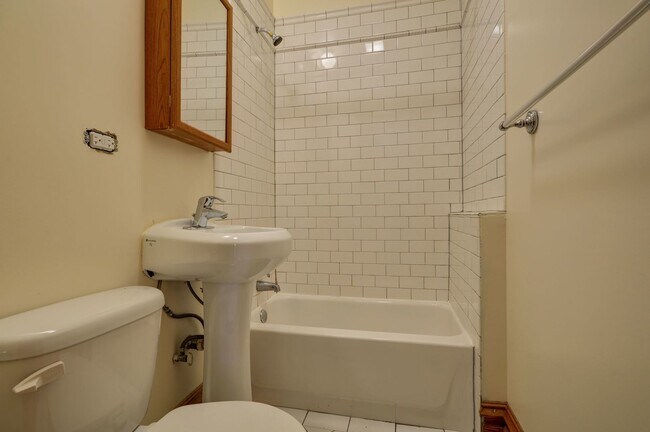 Building Photo - 3724 N Fremont St