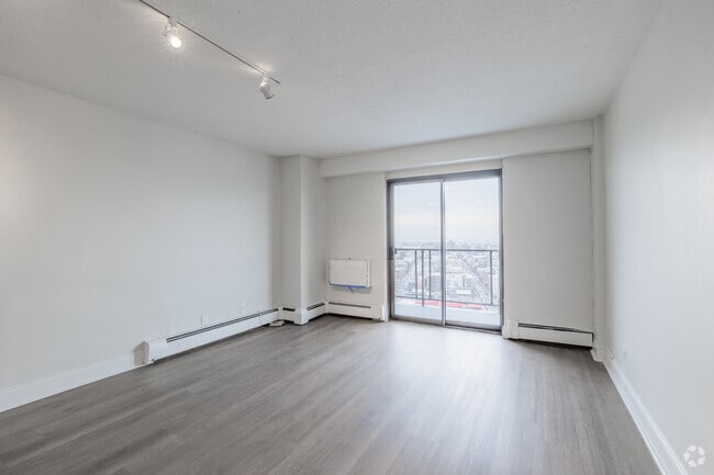 2BR, 1BA - 694SF - Living Room - Excel on the Hudson