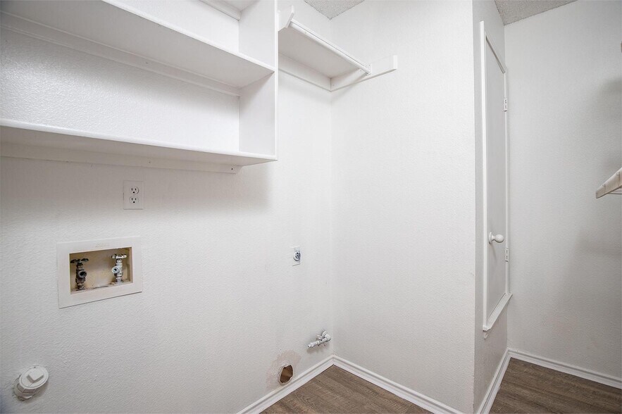 Building Photo - 11135 Quail Pass