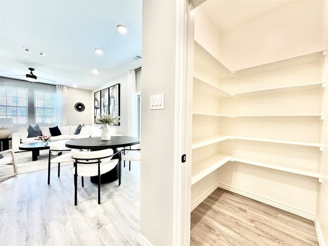 Building Photo - 8725 Scotty's Lk Ln