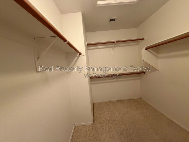 Building Photo - 2227 E Edna Ave