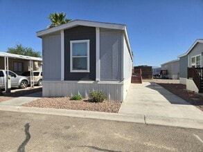 Building Photo - 4650 E Carey Ave