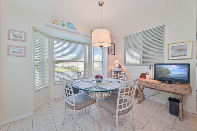 Building Photo - 20611 Country Creek Dr