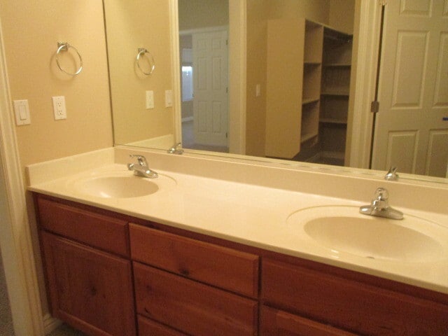 Building Photo - Move-In Discount - 3 Bedroom 2 bath in The Seasons