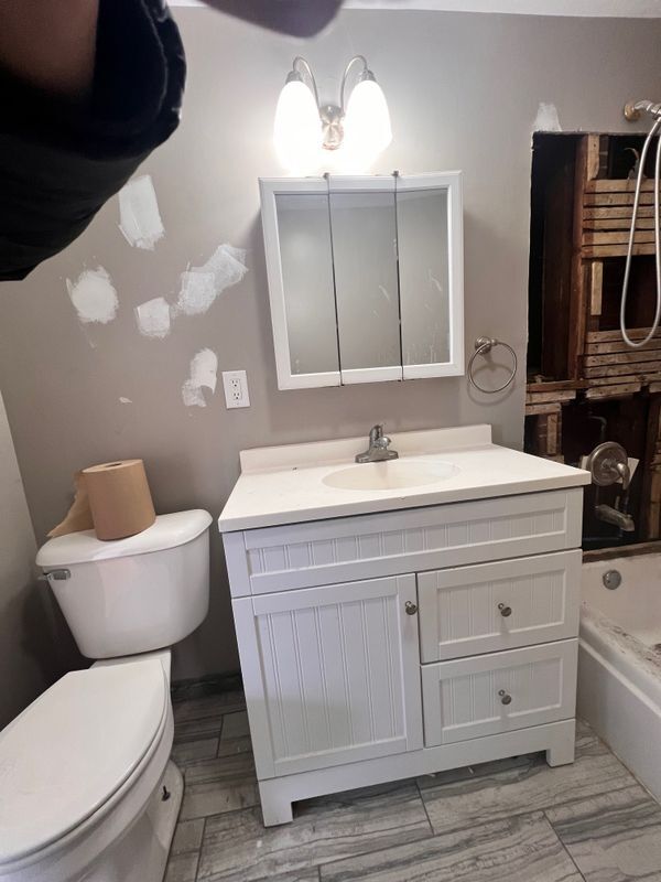 Building Photo - 1983 Central Ave