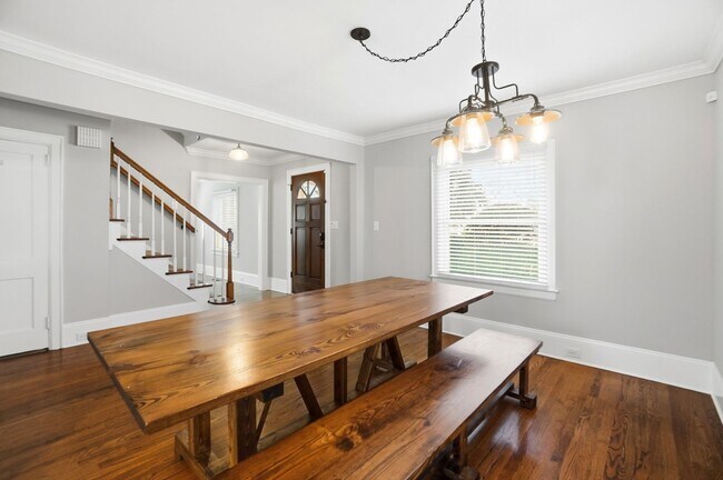 Building Photo - Historic Wesley Heights Home | Walkable to Uptown | 2 Primary Suites