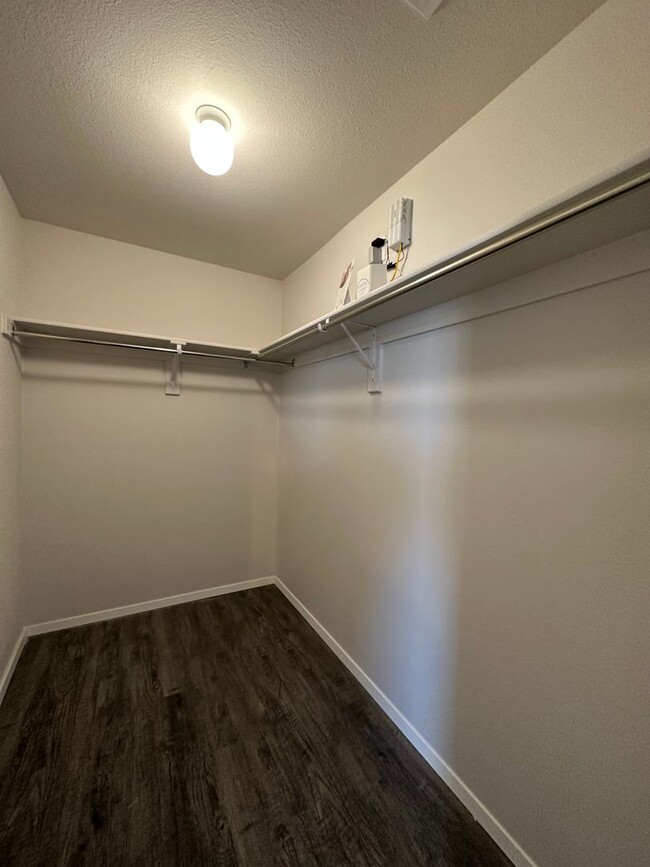 Building Photo - *Pre-leasing* Three Bedroom | Two Bath Hom...