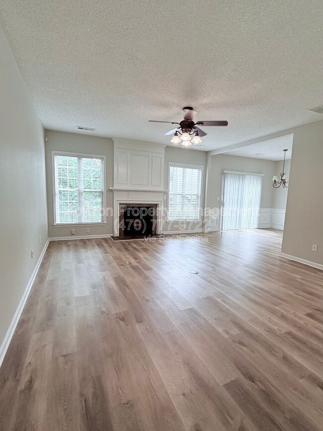 Building Photo - 2425 Elkhorn Ter