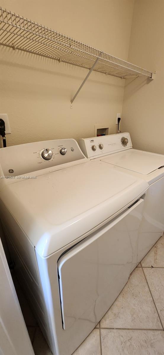 Building Photo - 6482 Emerald Dunes Dr