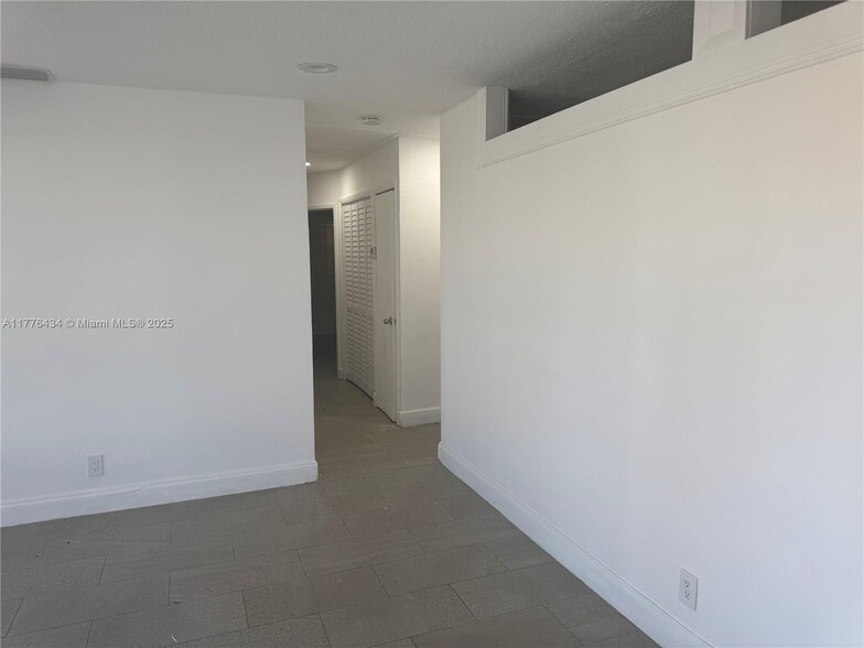 Building Photo - 6430 SW 15th St