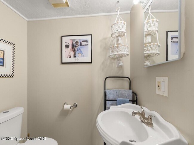 Building Photo - 3965 Canal Dr