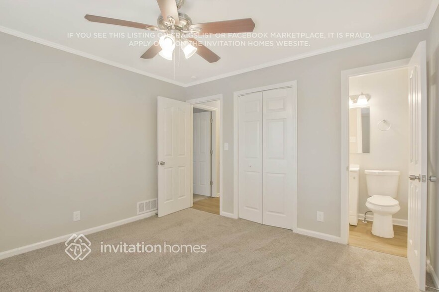 Building Photo - 5495 Burgess Dr