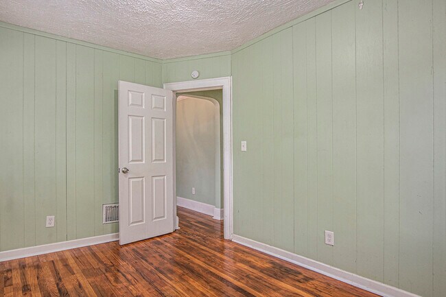 Building Photo - 15495 Littlefield St
