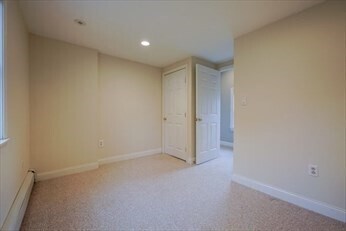 Building Photo - 18 Beacon Pl