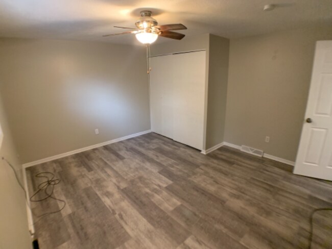 Building Photo - 3233 Hewitt Ave NW