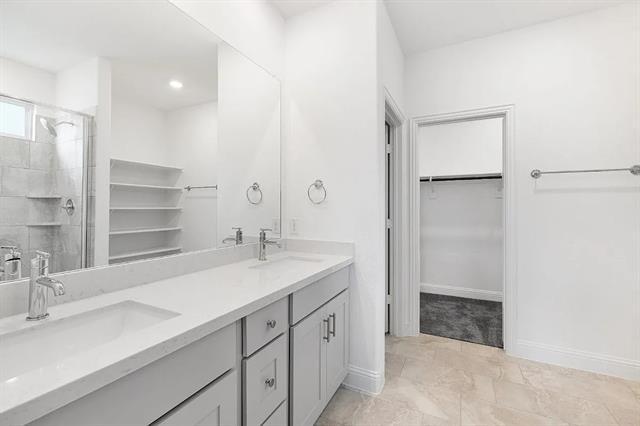 Building Photo - 15029 Hierba Mora Dr