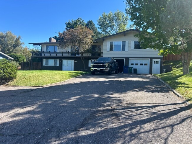 Building Photo - 908 Whitaker Dr