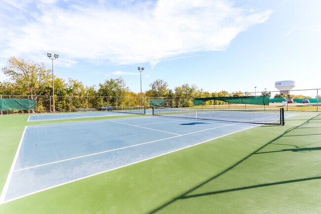 Building Photo - 3309 Sara Dr