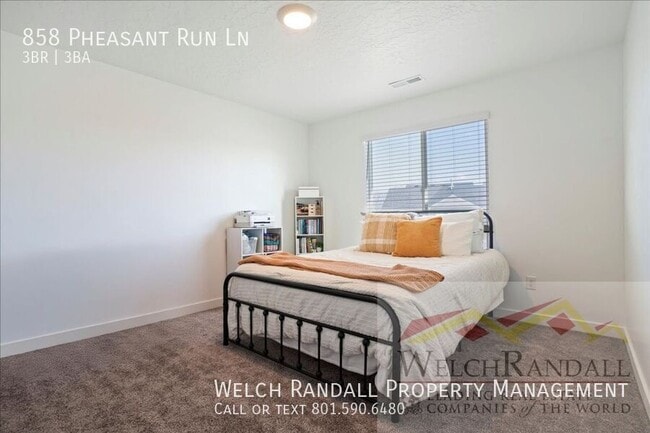 Building Photo - 858 Pheasant Run Ln