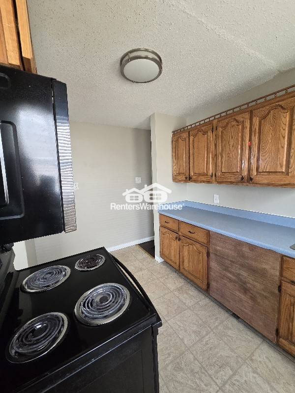 Building Photo - 415 Ames Pl