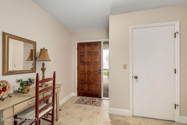 Building Photo - 440 Hawthorne Ct