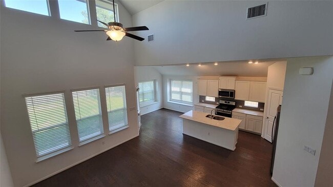 Building Photo - 505 Panzano Dr