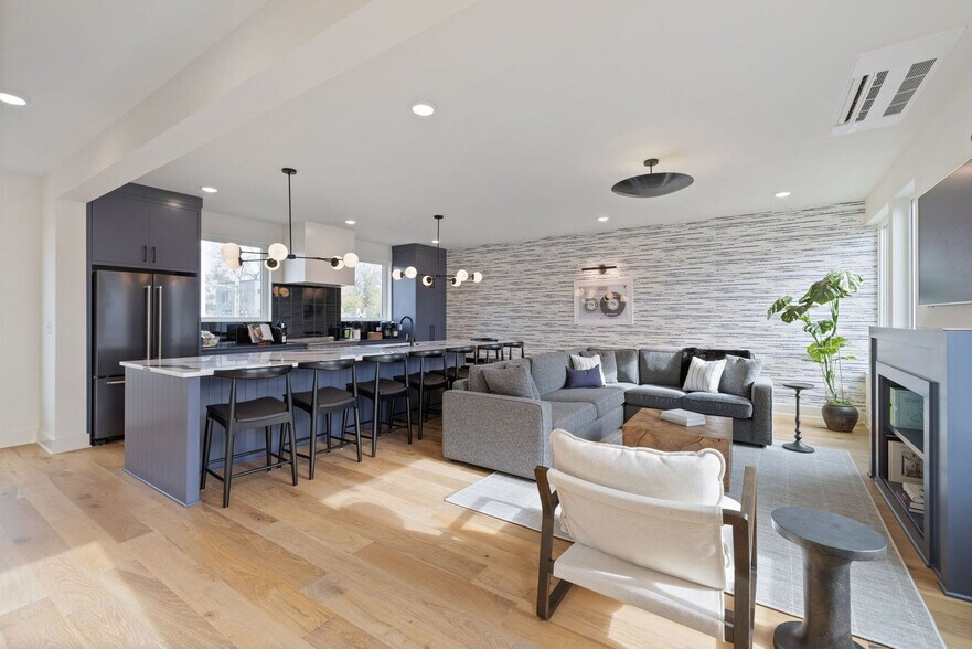 Building Photo - 1117 3rd Ave S