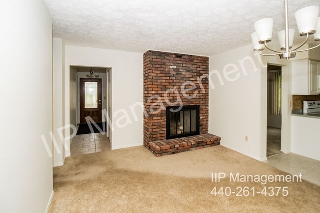 Building Photo - 10247 Danvers Dr