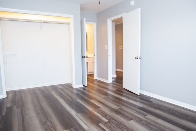 Building Photo - Next-Level Student Living  |  3,000+ Sq Ft 4BR Home Steps from Ball State – Pre-Lease Now!