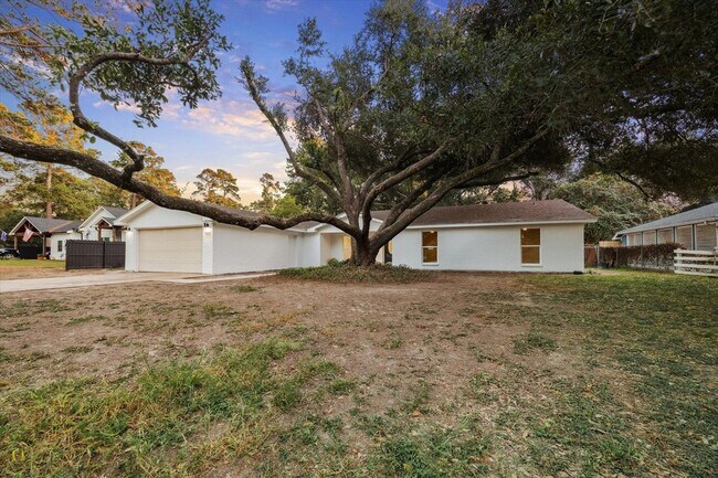 Building Photo - 5411 Logston Ln
