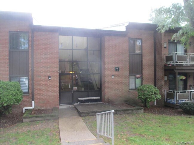 Primary Photo - 2 Brevoort Dr