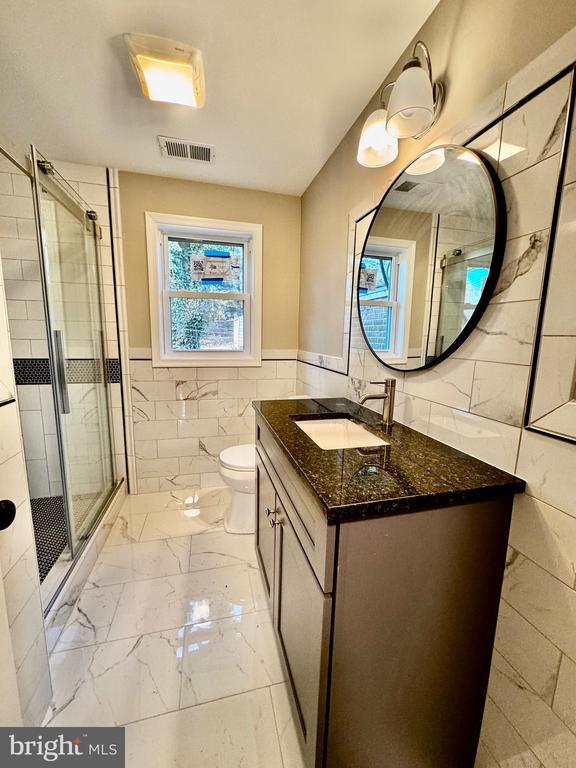 Building Photo - 137 Fox Dr