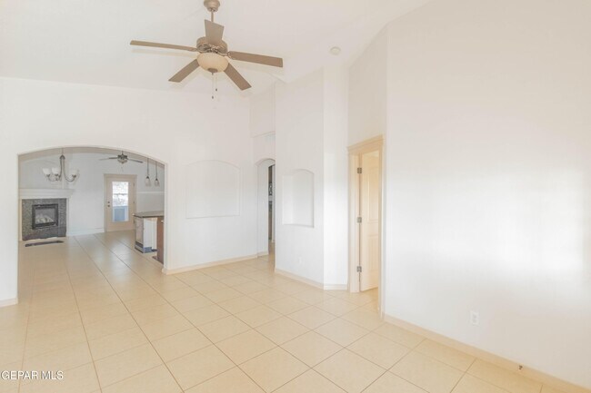 Building Photo - 5349 Jose Duran Ln