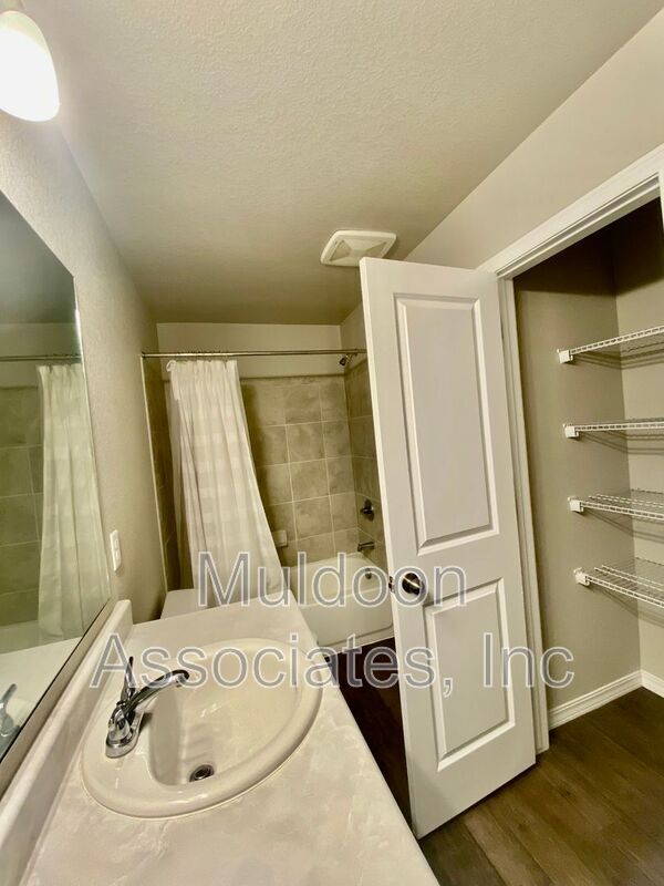 Building Photo - 8274 Talc Dr