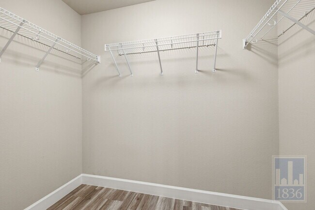 Building Photo - 13016 Wedding Dr