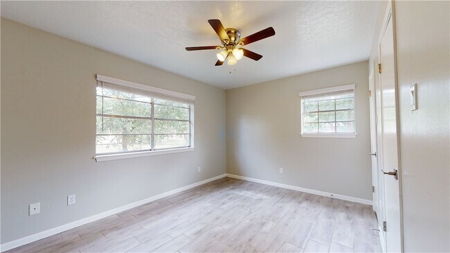 Building Photo - 3923 Olive St